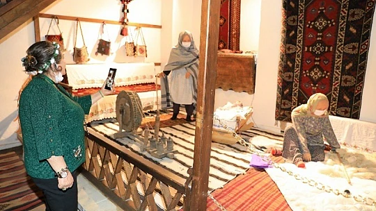 Kayısı Çiçeği Şenliği Konukları Battalgazi'ye Hayran Kaldı