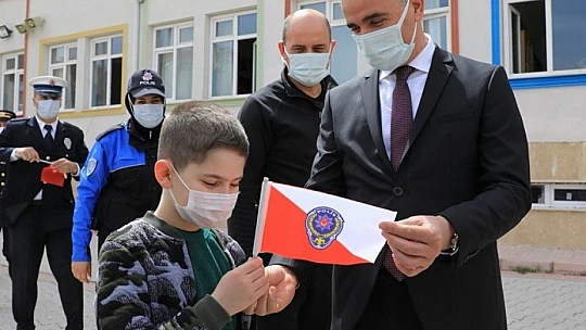 Şehit Hamdi Dikmen'in İsmi Kütüphane'de Yaşatılacak