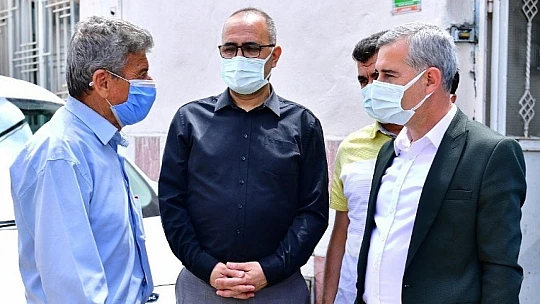 Başkan Çınar, Çat-Kapı Ziyaretleriyle Vatandaşların Evine Misafir Oluyor