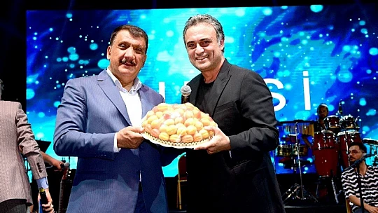 24. Kültür Sanat Ve Kayısı Festivali, Kutsi ve Zara Konseriyle Sona Erdi