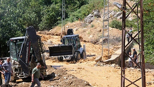 Karataş, Gerekli Tedbirleri Aldık, Endişelencek Birşey Yok