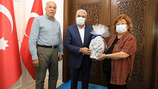 Eski Bakan Akşit'ten Başkan Güder'e Hizmet Ve Yatırım Teşekkürü