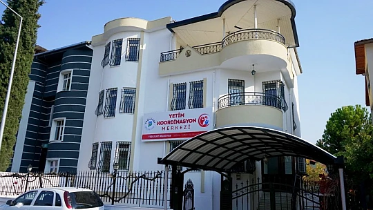 Başkan Çınar, Yetim Koordinasyon Merkezini İnceledi