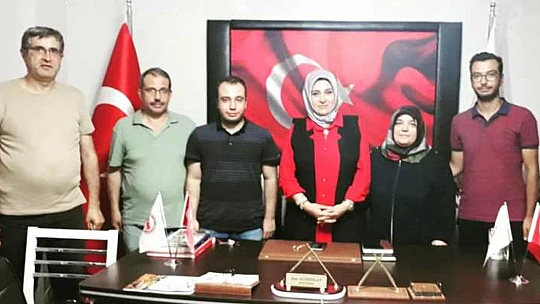 Çelik, Ailesinden Vatanseverler Derneğine Ziyaret