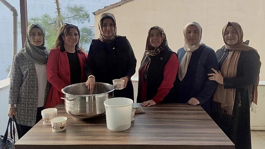Büyük Birlik Partisi'nden Aşure İkramı