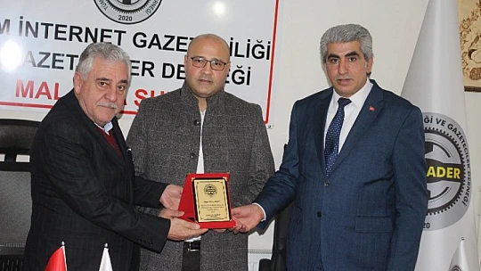 TİNGADER Başarılı Gazetecileri Ödüllendirdi