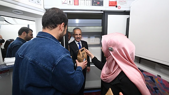 Turistik Diyarbakır Ekspresi İlk Seferine Uğurlandı