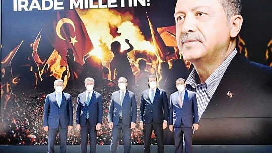 Bakan Kasapoğlu, Büyükşehir Belediyesini Ziyaret Etti