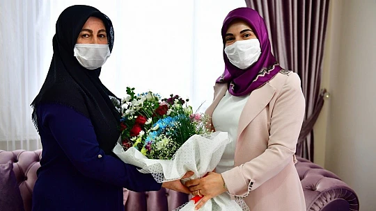 Başkan Çınar'dan Şehit Ailelerine Bayram Ziyareti