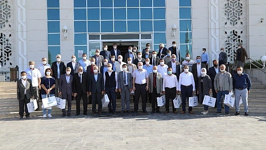 Başkan Güder, Muhtarlar Gününü Kutladı