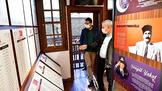 Başkan Çınar, İl Milli Eğitim Müdürü Kanbay'ı Tarihi Konaklarda Ağırladı