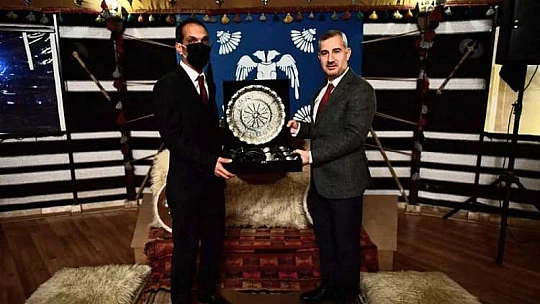 Başkan Çınar, Öğretmenleri Gedik Tepesindeki Oba Çadırında Ağırladı