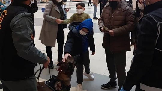 En İyi Narkotik Polisi Anne Kampanyası