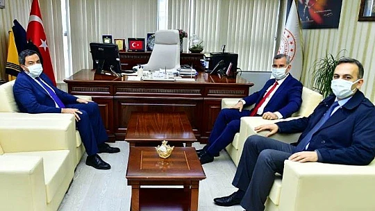 Başkan Çınar, 14 Mart Tıp Bayramı Nedeniyle Ziyaretlerde Bulundu