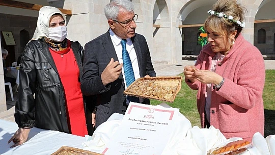 Kayısı Çiçeği Şenliği Konukları Battalgazi'ye Hayran Kaldı