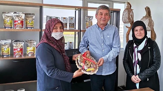 Tarlada Hareket, Harmanda Bereket, Bol Bol Ekmek
