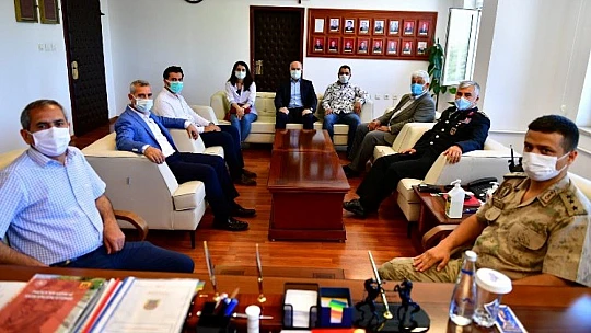 Başkan Çınar, İl Ve İlçe Jandarma Komutanlıklarını Ziyaret Etti