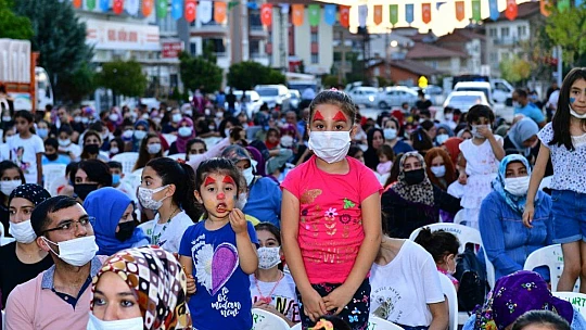 Yeşilyurt Çocuk Şenliği, Renkli Ve Keyif Dolu Anlara Sahne Oldu
