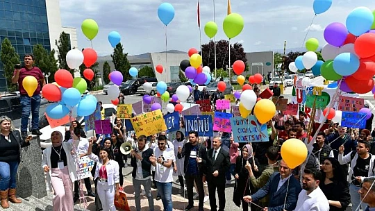 Löseminin İlacı Sevgi Ve Moraldir