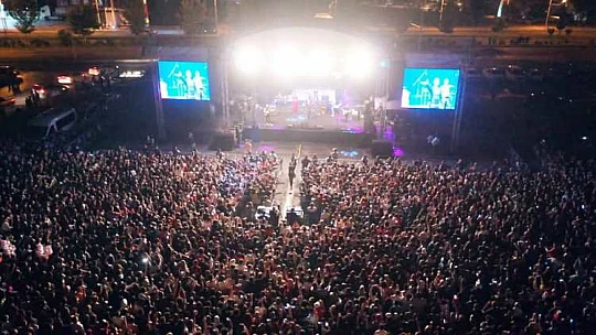 Kıraç, Malatya'lılara Unutulmayacak Bir Konser Yaşattı