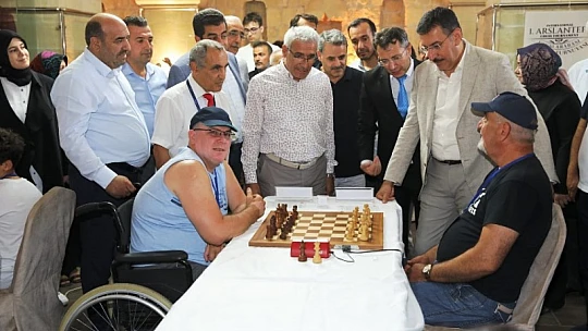 1. Arslantepe Uluslararası Açık Satranç Turnuvası Yoğun Katılımla Başladı