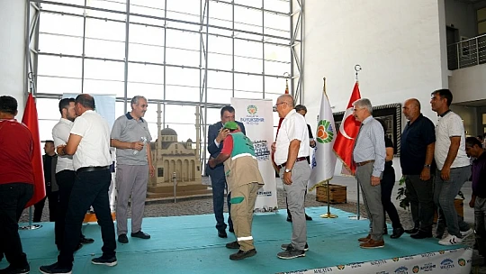 Büyükşehir Belediyesinden Örnek Olacak, Bayramlaşma Programı