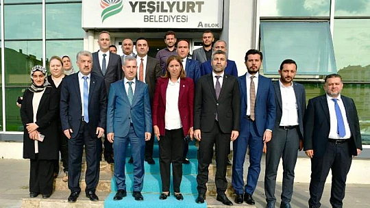 Başkan Çınar, Ak Parti Sivas Milletvekili Semiha Ekinci'yi Misafir Etti