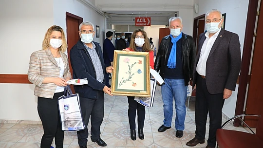 Başkan Güder'den Sağlıkçılara Tıp Bayramı Ziyareti