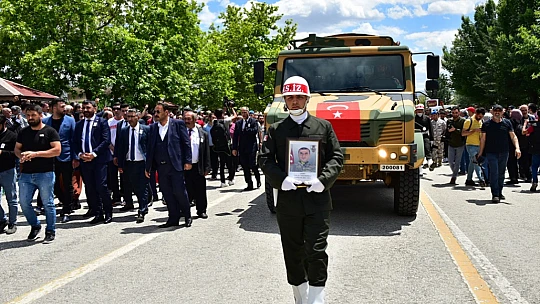 Malatya Şehidini Tekbirlerle Son Yolculuğuna Uğurladılar