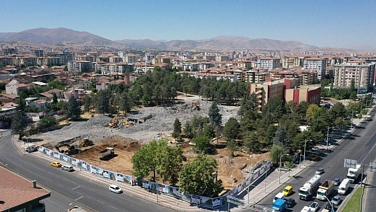 Bakan Murat Kurum'dan Yeşilyurt'a Müjde