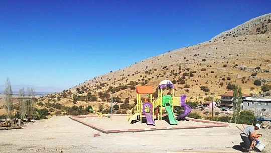 Yeşilyurt Belediyesi, Yeşil Alanlara ve Parklara Önem Veriyor