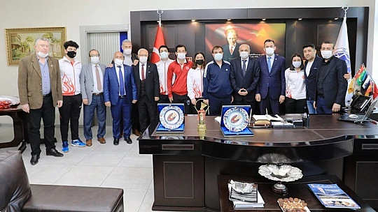 Federasyon Başkanı Özmekik'ten Battalgazi Belediyesi'ne Teşekkür Ziyareti