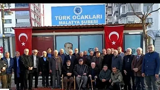 Türk Milliyetçilerinin Seksen Evveli Efsanevi Kahramanları Türk Ocaklarında Bir Araya Geldi