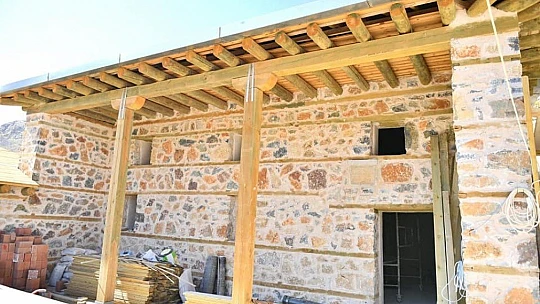 Yeşilyurt Belediyesi, Aşağıköy'deki 350 Yıllık Tarihi Camiyi Restore Etti