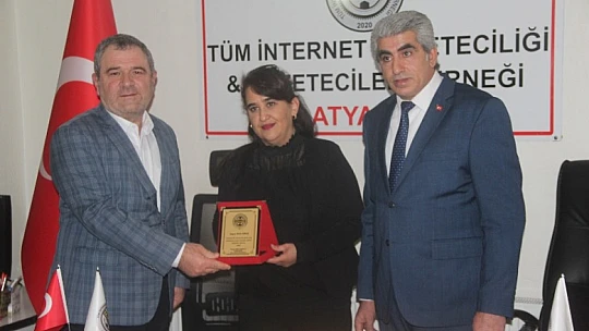 TİNGADER Başarılı Gazetecileri Ödüllendirdi