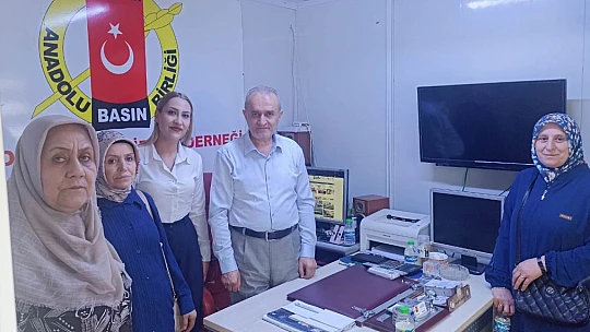 Yerli ve Milli Parti Malatya Kadın Kolları'ndan Anadolu Basın Birliği'ne Ziyaret