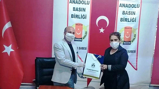 Akçadağ Belediyesi Basın Mensuplarını Unutmadı