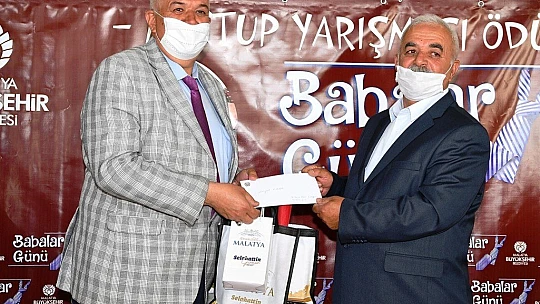 Babalara Mektuplar Duygulandırdı