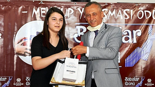 Babalara Mektuplar Duygulandırdı