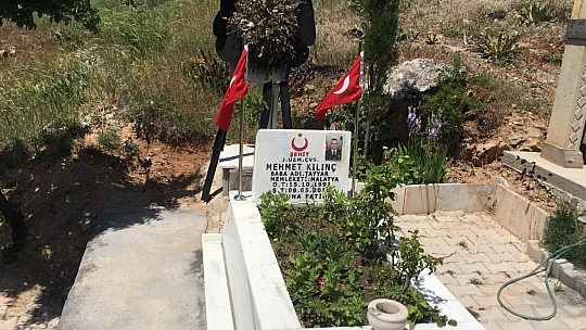 Başkan Gözükara, Şehit Mezarlarına Jandarma Eli Değdi
