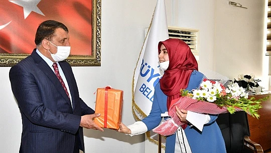 Başkan Gürkan, Anneler Gününü Kutluyorum