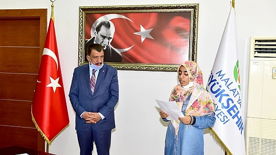 Başkan Gürkan, Gençler, 19 Mayıs'ı Yazdı