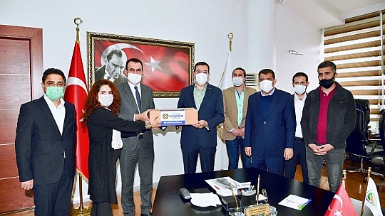 Berberler ve Kuaförler Esnaf Odasından Başkan Gürkan'a Teşekkür Ziyareti