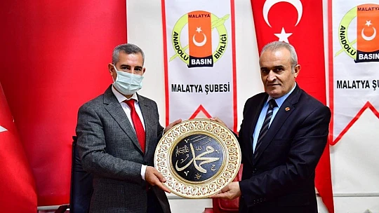 Başkan Çınar'dan Anadolu Basın Birliği Malatya Şubesi'ne Ziyaret