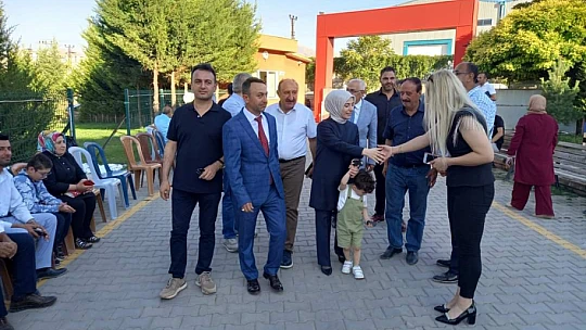 Akçadağ Dayanışma Derneği Genel Merkezinden Muhteşem Aşure Etkinliği