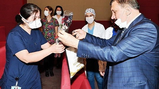 Gürkan, Fedakârlığınız Bizleri Duygulandırıyor