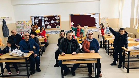 Fendoğlu Öğrencilerin Karne Sevincine Ortak Oldu
