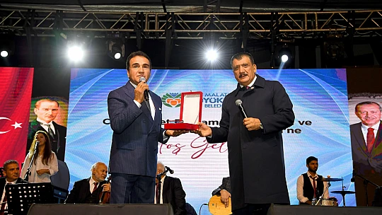 Kernek Meydanı Açılışında 'Kernek Onur Ödülleri' Verildi