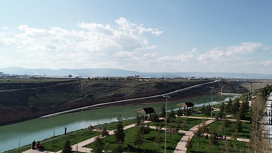 'Milletimize Hizmet Etmenin Aşkıyla Hiç Durmadan Çalışıyoruz'