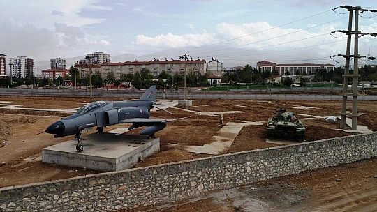 'Milletimize Hizmet Etmenin Aşkıyla Hiç Durmadan Çalışıyoruz'